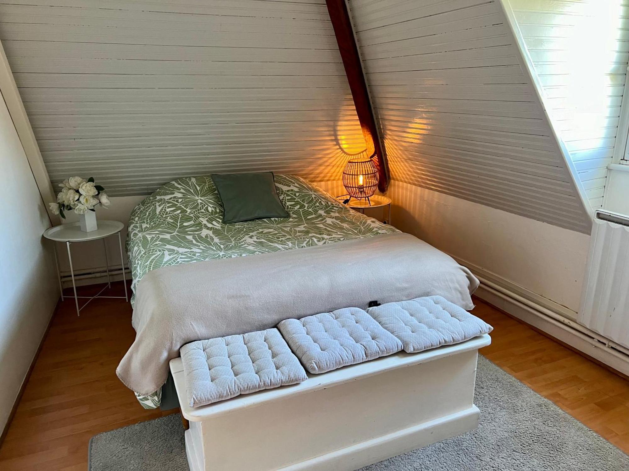 Spacieux Appartement Jardin, Bbq, Vue Sur Mer, Trouville Luaran gambar