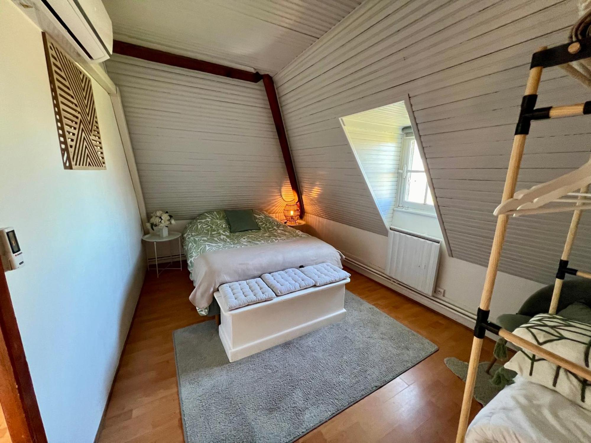 Spacieux Appartement Jardin, Bbq, Vue Sur Mer, Trouville Luaran gambar